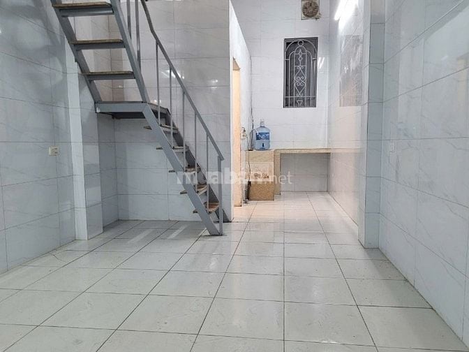 Cho thuê cả 01 căn nhà riêng mới đẹp tại Phường Nghĩa Tân, Hà Nội