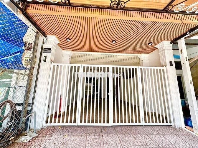 nhà nguyên căn cho thuê mặt tiền Tôn Đức Thắng