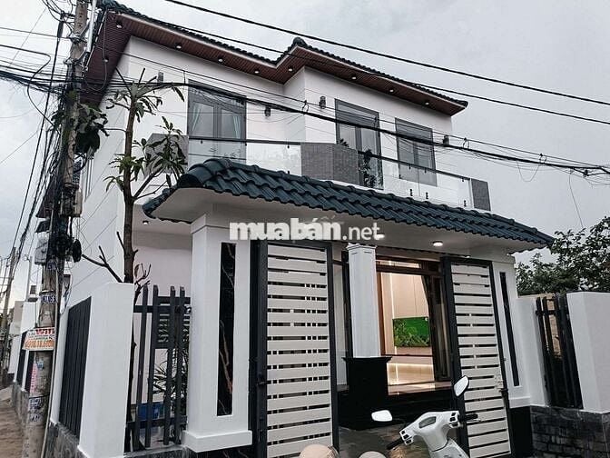BÁN BIỆT THỰ MINI . HÓC MÔN GẦN Q12