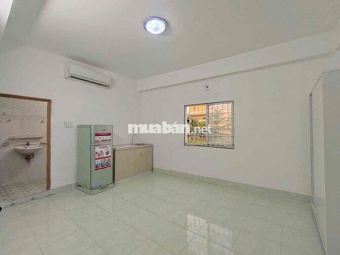 Studio Full Nội Thất - Sẵn Tủ Lạnh - Ngay Bến Xe Miền Tây