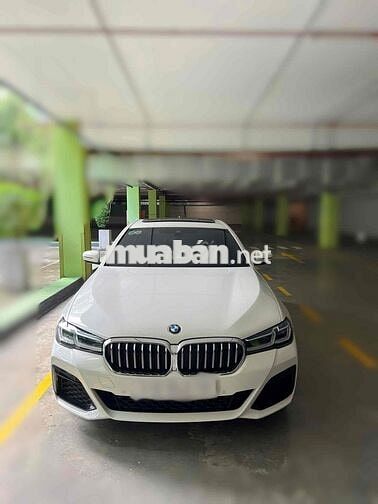 BMW 5 Series 520i M Sport - 37000 km