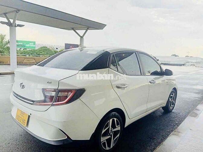 Hyundai Grand i10 2022 1.2 Sedan AT - 15600 km