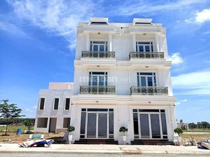 Giảm 300tr bán nhanh lô ngay cổng chính kđt Alana City 5x16 giá 900tr