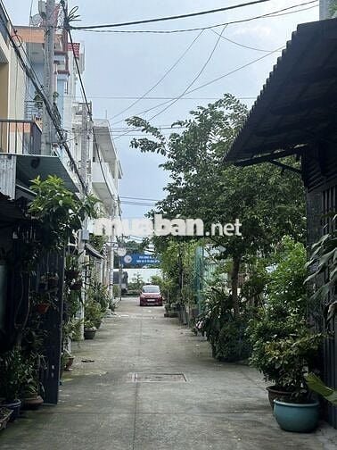 NHÀ MỚI Ở NGAY HẺM Ô TÔ- 3 TẦNG BTCT - 4PN GIÁ CHỈ NHÍCH 5TY