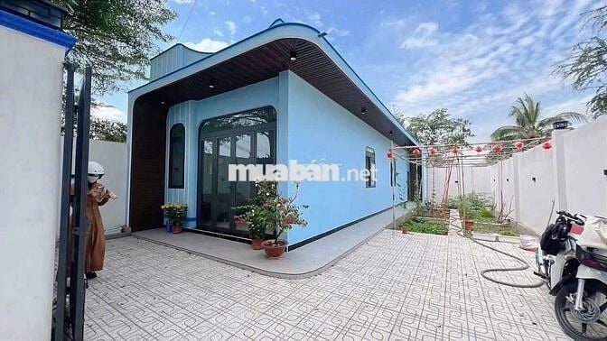 Bán Nhà Sân Vườn Bình Chánh 1ty258tr