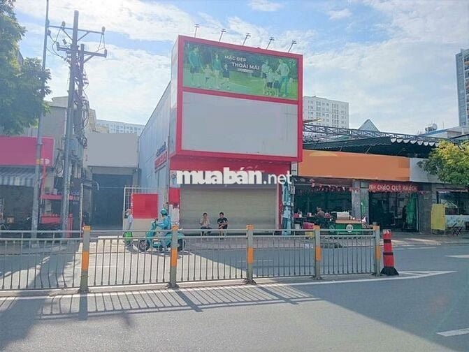 MẶT TIỀN Đ. LUỸ BÁN BÍCH 6,6 X 29M ĐOẠN GIAO VỚI ĐƯỜNG THOẠI NGỌC HẦU