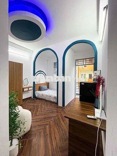 CHO THUÊ CH 1 PHÒNG NGỦ BALCON TÁCH BẾP SIÊU THOÁNG NGAY TRUNG TÂM PN