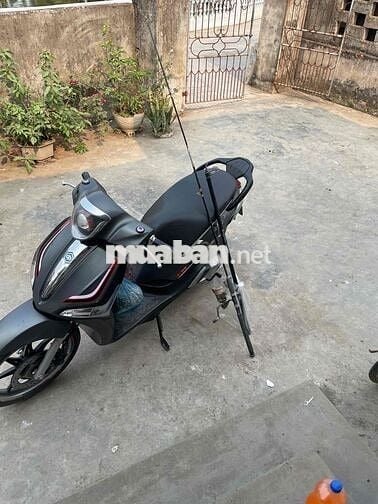 Em mua ô tô nên không đi tới xe nữa nên muốn bán