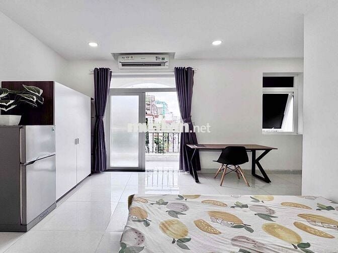 Căn hộ full nội thất có ban công lớn ngay Lê Văn Sỹ - Trần Quang Diệu