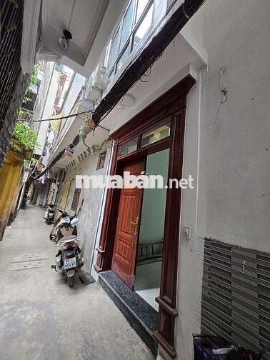 GIẢM BÁN NHÀ MỚI ĐẸP ĐỐNG ĐA, SÁT HỒ LINH QUANG, 8 PHÒNG NGÕ THÔNG 8TỶ