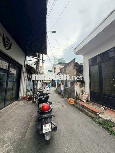 Nhà 1/ quang trung  6x18  rông