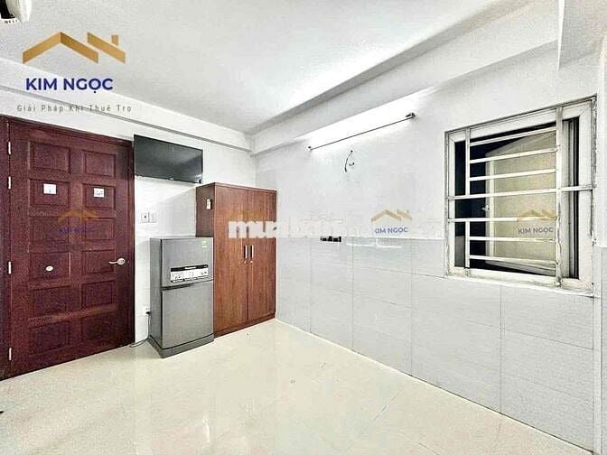 Cho Thuê Stuido Full Nội Thất - Mặt Tiền Không Hẻm - Cửa Sổ Giếng Trời