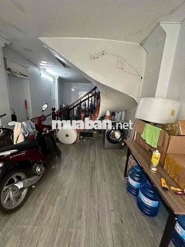 Cho Thuê Nhà Nguyên Căn HXH, 5 phòng ngủ thích hợp kinh doanh.