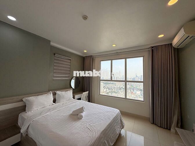 2PN Sunrise city south, view đông, giá ***, 8.2 tỷ