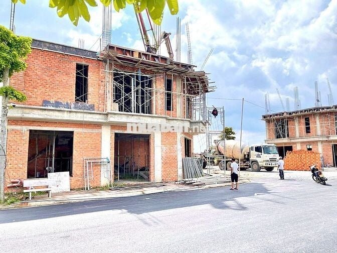 Kẹt tiền cần ra gấp! Bán gấp lô đất ngay cổng Khu công nghệ cao BD