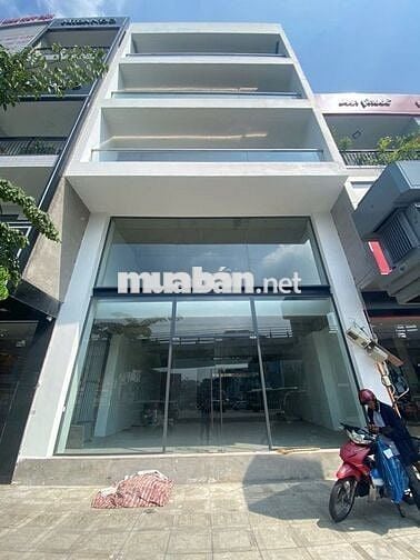 CHO THUÊ NHÀ HOÀNG HOA THÁM NGAY GA T3_ 8X20_ TRỆT 4 LẦU THANG MÁY.