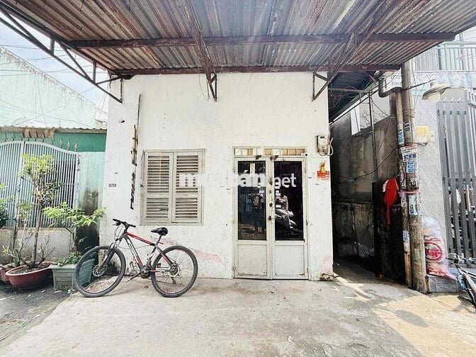 GẦN CHUNG CƯ CELADON CITY - DT: 90M2 ( 5,1 x 18 ) - HẺM XE HƠI - 6.5TỶ