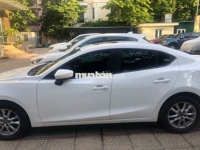 Mazda 3 2018 1.5 AT Sedan - 13000 km