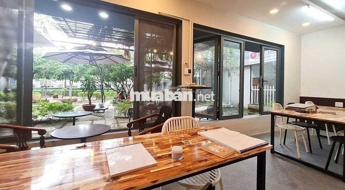 Cho thuê phòng trống làm văn phòng ngay Ngã Tư Thủ Đức