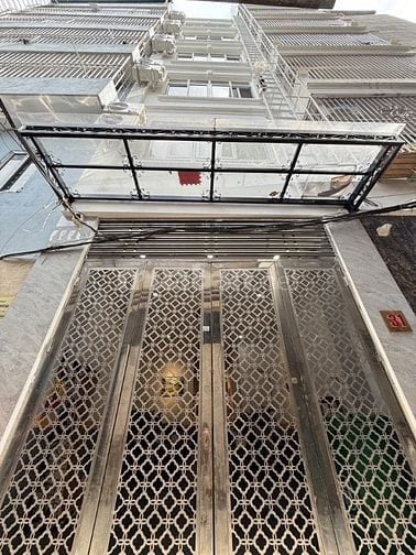 MẼ TRÌ,BÁN CĂN CCMN 7 TẦNG,12 PHÒNG,DOANH THU 80TR/ THÁNG,NGÕ THÔNG 