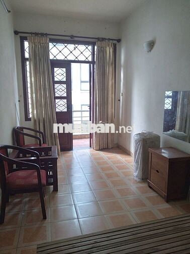 Cho thuê nhà ở 35m2, 2 phòng ngủ, phố Chùa Quỳnh, phường Bạch Mai