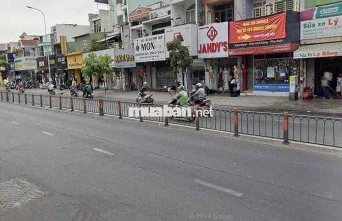 Đất Trống 3 mặt hẻm đường Quang Trung