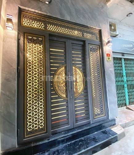Bán nhà ngõ to cách Bờ Hồ 600m