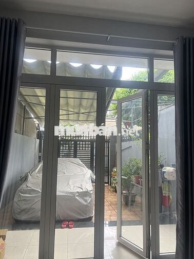 CHO THUÊ NHÀ NGUYÊN CĂN - CÓ SÂN ĐẬU Ô TÔ - 4PN, 2 TOLET