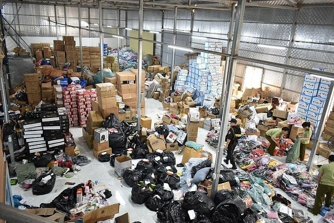 CẦN TUYỂN GẤP NHÂN VIÊN KHO ĐI LÀM NGAY 