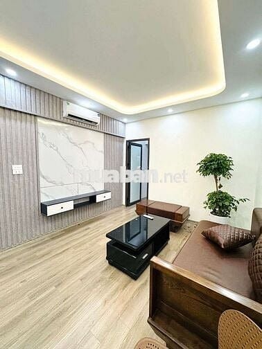 Bán căn Tầng 2 tập thể Huỳnh Thúc Kháng.
