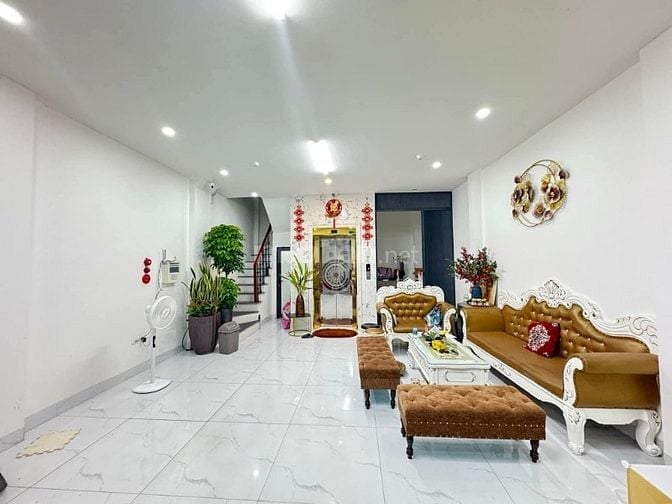 Bán nhà phân lô ô tô, Gara,Cầu Giấy, D/T: 51m2,6T thang máy, ở tốt K/D