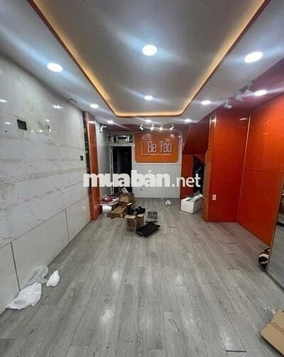 Cho thuê nhà mặt tiền: Quang Trung, P.10, Gò Vấp + Diện tích: 4m x11m