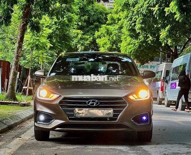 Hyundai Accent Vàng 2020 - Số Sàn, bản full