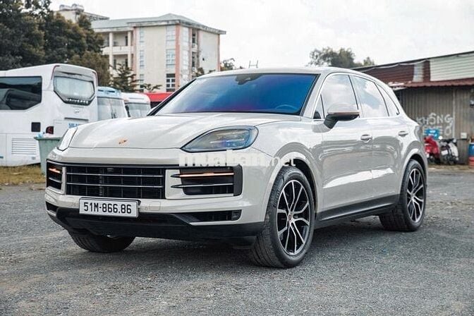 Porsche Cayenne model 2024 siêu lướt như mới