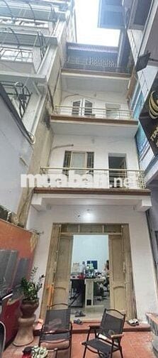 Nhà nguyên căn 3 tầng ngõ 38 Yên Lãng