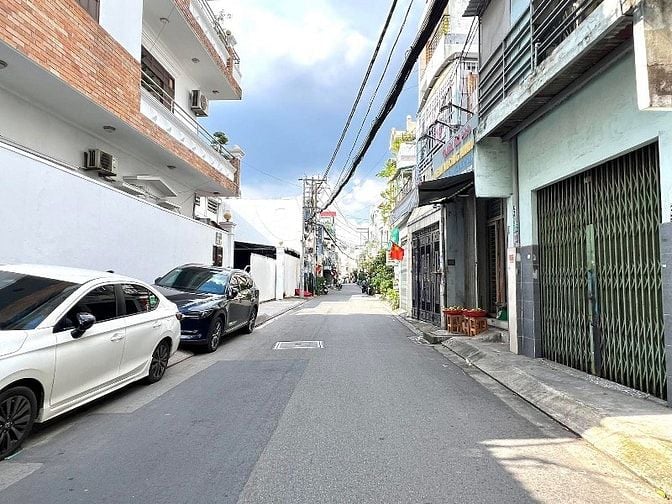 Bán nhà mặt tiền hẻm kinh doanh, 80m2, 4 Tầng, Khuông Việt Tân Phú