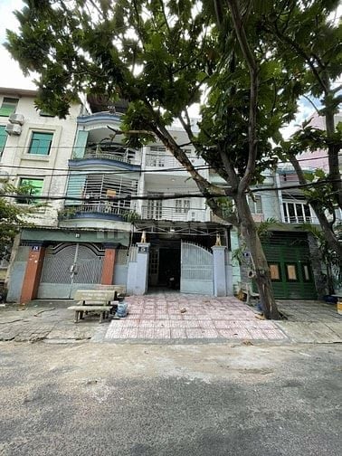Nhà MT đường số 41 khu Tên Lửa 4,5x22,5m 2 lầu giá 18 triệu/tháng