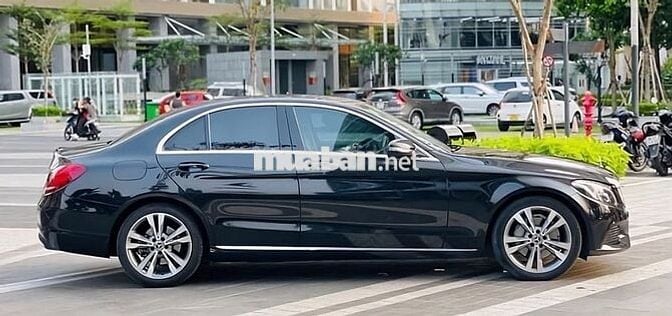 Mercedes C250 Exclusive, lăn bánh 2018