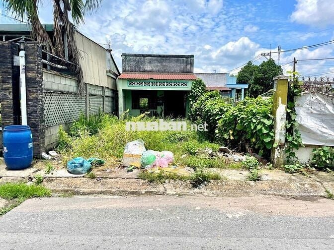 Cách chợ Việt Kiều 100m bán nhanh lô đất 151m2 thổ cư giá CHỈ 460tr