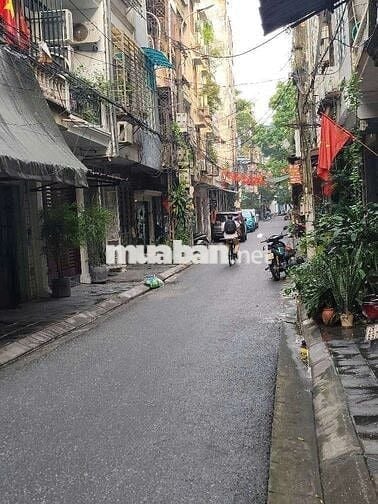 Nhà dân xây phân lô Tam Trinh Mai động