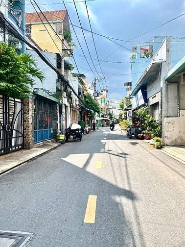 Bán nhà hẻm xe tải kinh doanh, 60m2, 5 Tầng, Luỹ Bán Bích Tân Phú