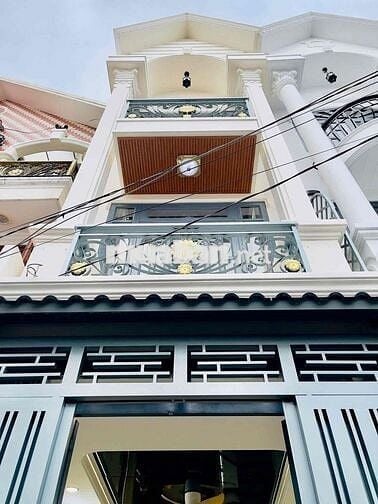 Bán nhà ,42 m2 xây 3 tầng chỉ hơn 5 tỷ,đường Quang Trung quận Gò Vấp