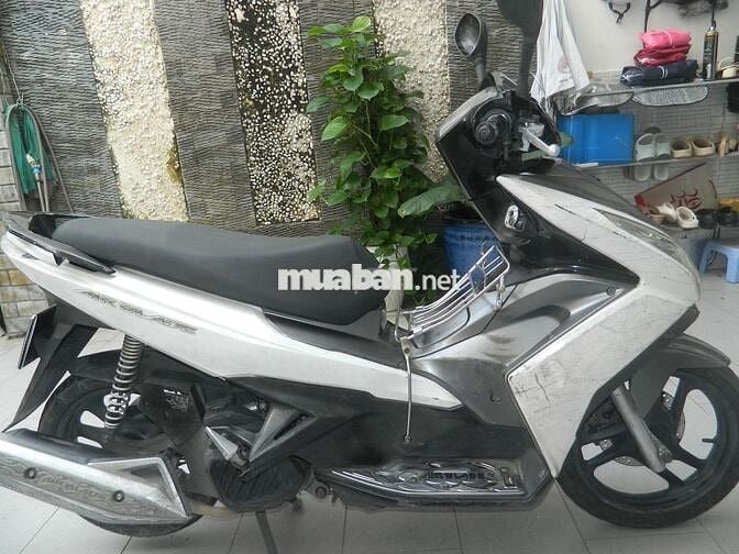 Bán  Xe Tay Ga AIR BLADE 125 màu trắng - xám