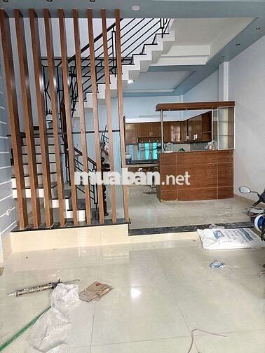 Nhà trệt 2 lầu 3pn 3 vs hẻm xe hơi đậu cửa