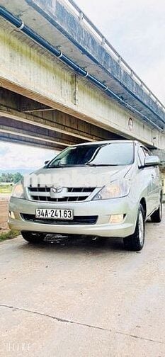Toyota Innova 2006 G - 222 km