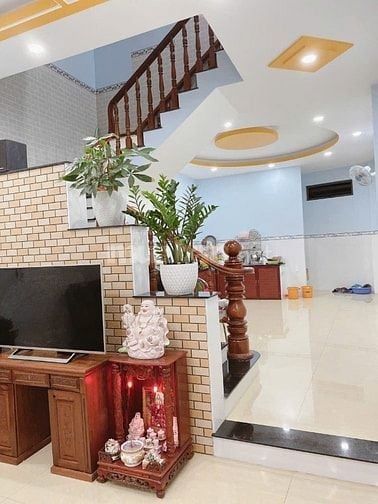 Bán nhà trệt 4 lầu mặt tiền kinh doanh 8T5