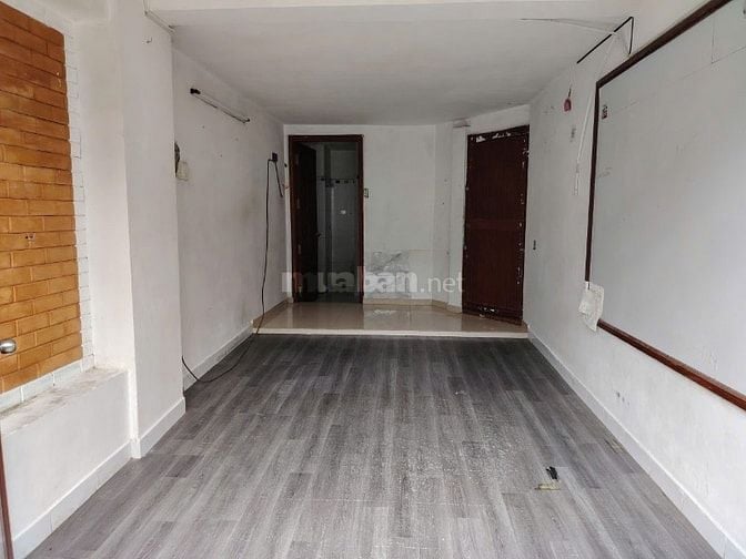 Nhà trọ tầng trệt ko chung chủ có wc riêng 