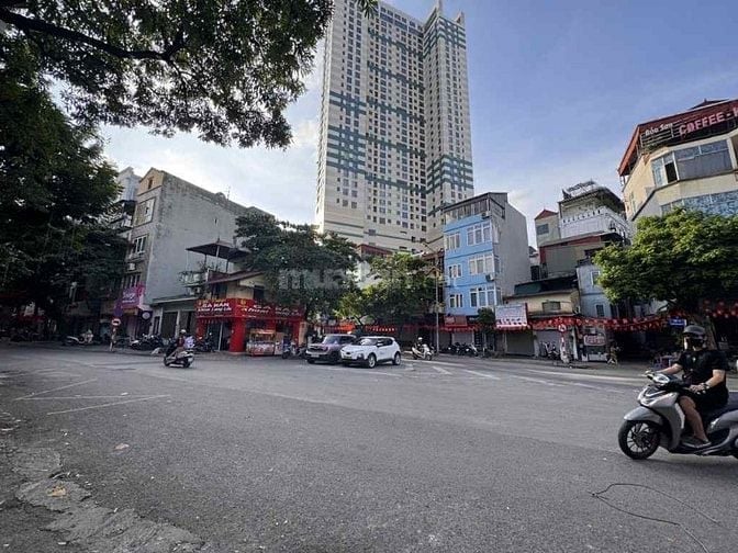 ĐẤT HIẾM ĐẦU PHỐ NGỌC LÂM - BỒ ĐỀ - NGÕ NÔNG RỘNG - OTO 7 CHỖ VÀO ĐẤT 