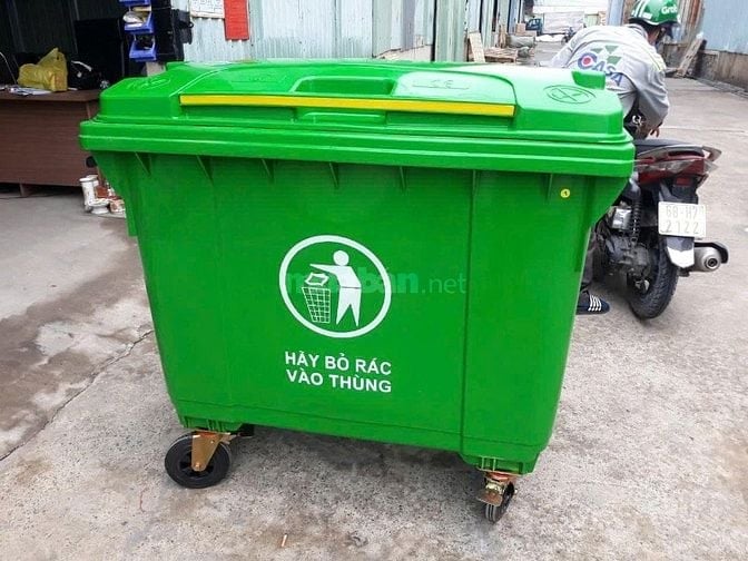Thùng rác nhựa HDPE 660 lít tiêu chuẩn Châu Âu EN 840