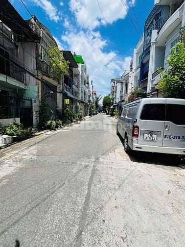 MT Đô Đốc Long, DT 4,3x19m, tiện xây mới, giá 7.7 tỷ